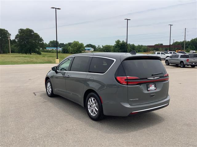 2025 Chrysler Pacifica