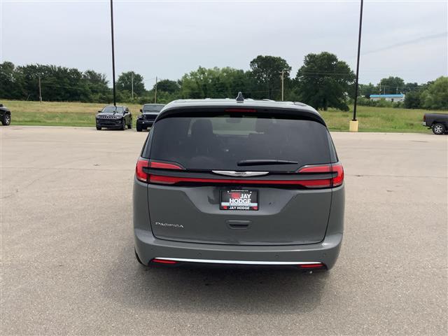 2025 Chrysler Pacifica