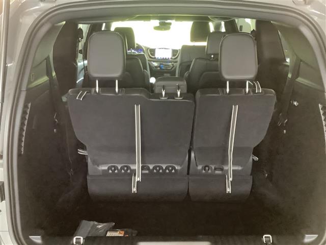 2025 Chrysler Pacifica