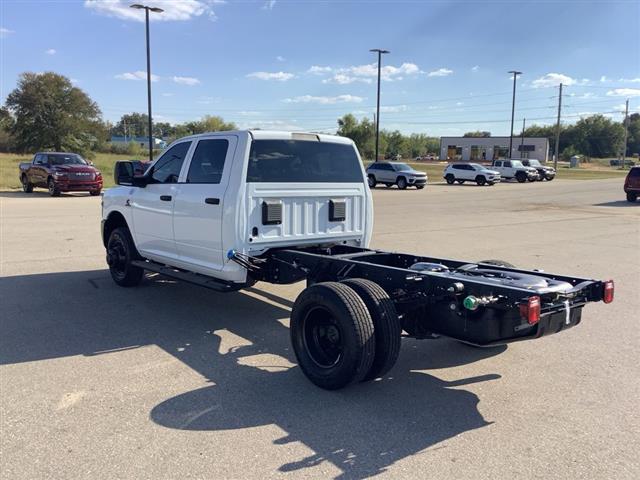 2026 Ram 3500 Chassis Cab