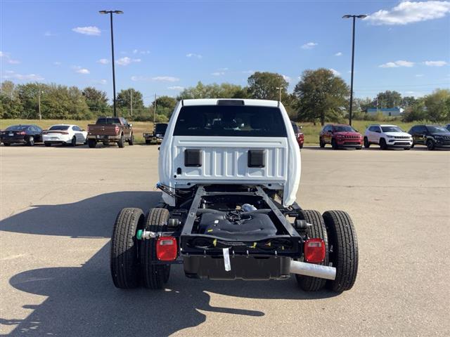 2026 Ram 3500 Chassis Cab