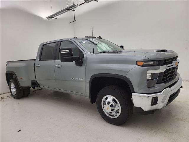 2025 Chevrolet Silverado 3500HD