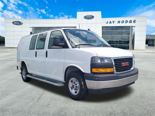 2023 GMC Savana Cargo Van