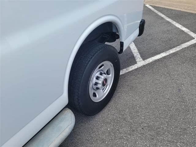 2023 GMC Savana Cargo Van