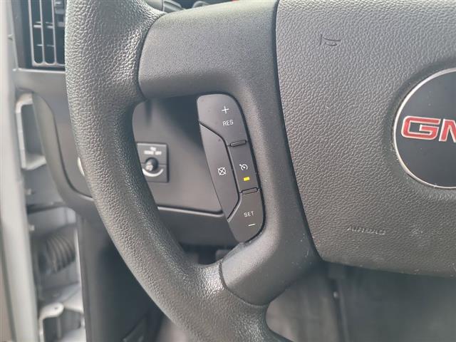 2023 GMC Savana Cargo Van