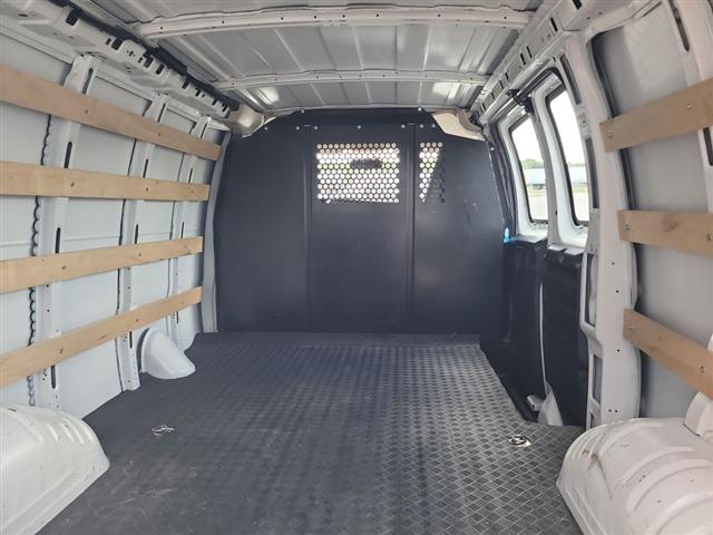 2023 GMC Savana Cargo Van