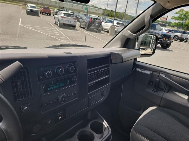 2023 GMC Savana Cargo Van