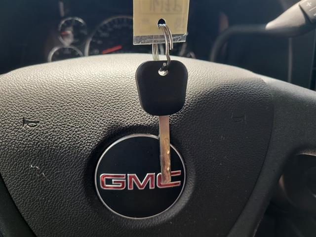 2023 GMC Savana Cargo Van