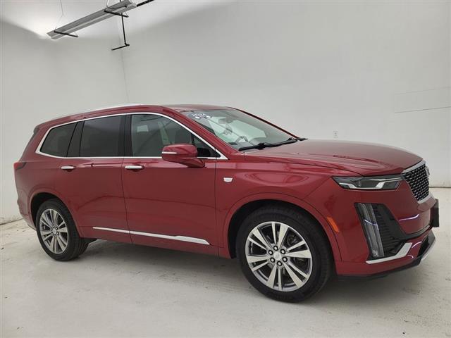 2024 Cadillac XT6