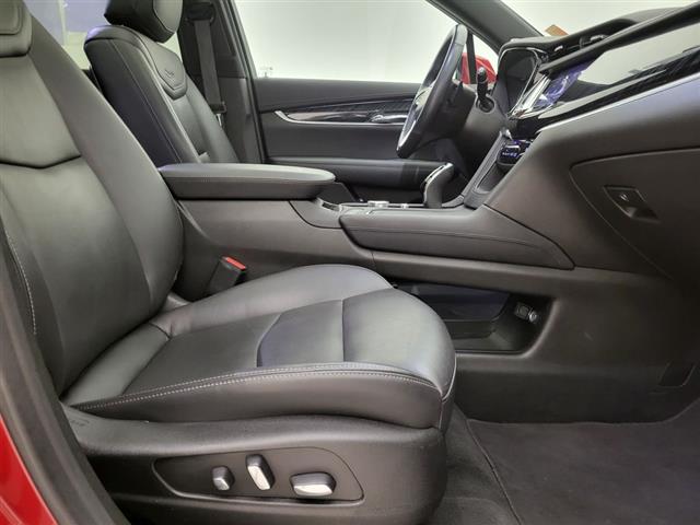2024 Cadillac XT6