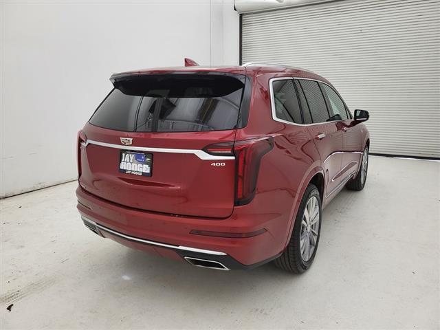 2024 Cadillac XT6
