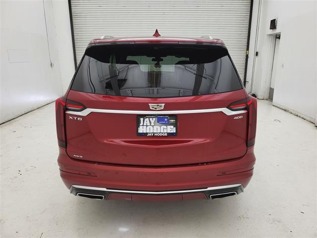 2024 Cadillac XT6