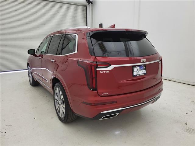 2024 Cadillac XT6