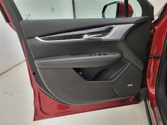 2024 Cadillac XT6