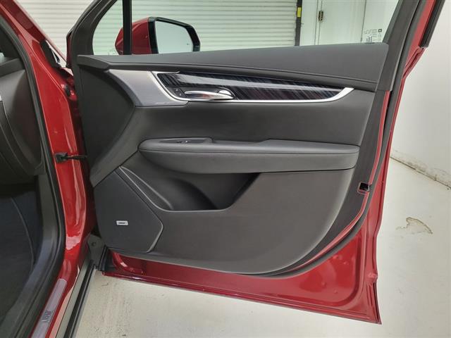 2024 Cadillac XT6