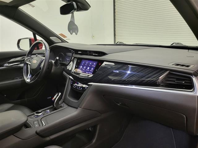 2024 Cadillac XT6