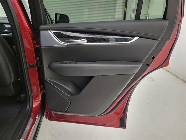 2024 Cadillac XT6