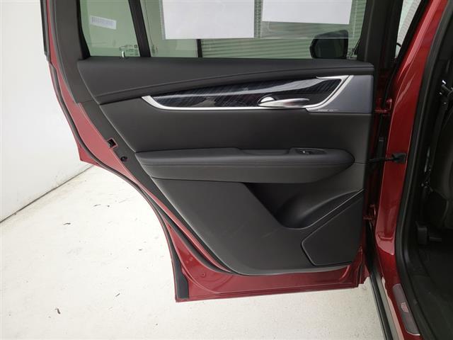 2024 Cadillac XT6