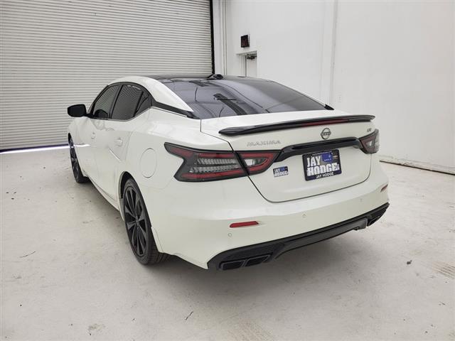 2023 Nissan Maxima