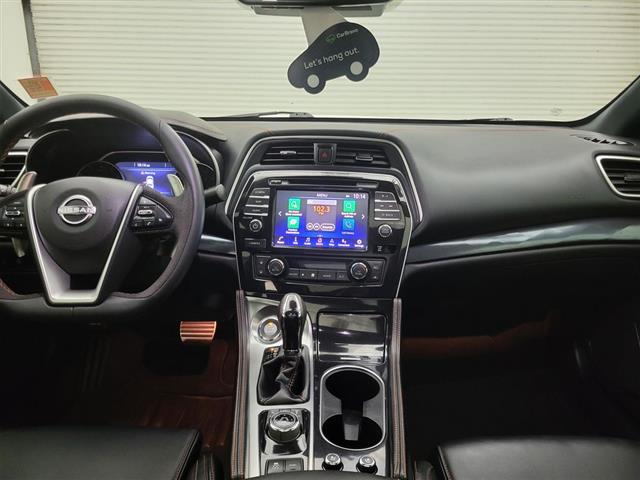 2023 Nissan Maxima