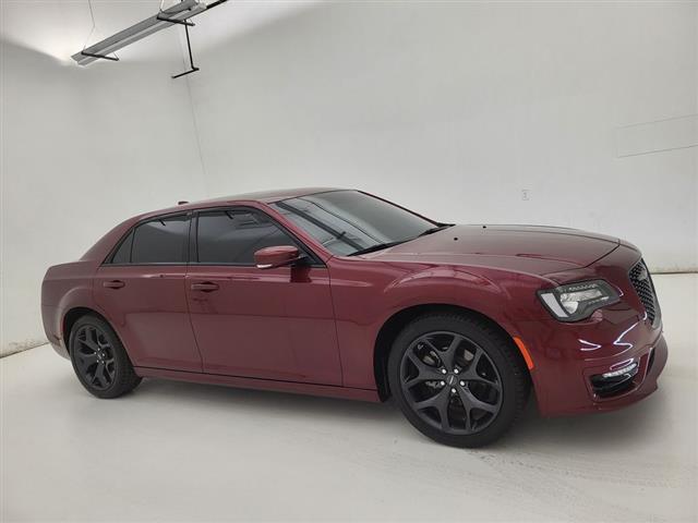 2023 Chrysler 300