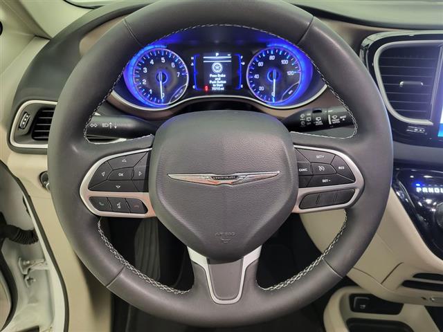 2024 Chrysler Voyager