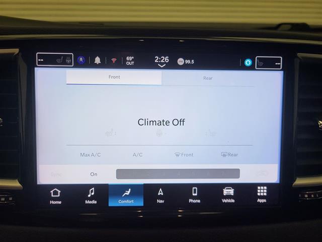 2024 Chrysler Voyager