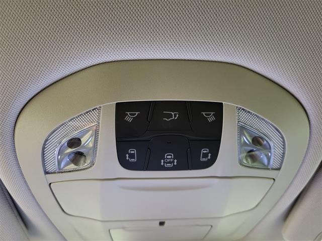 2024 Chrysler Voyager