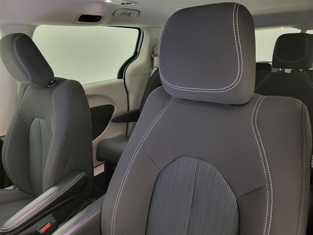 2024 Chrysler Voyager