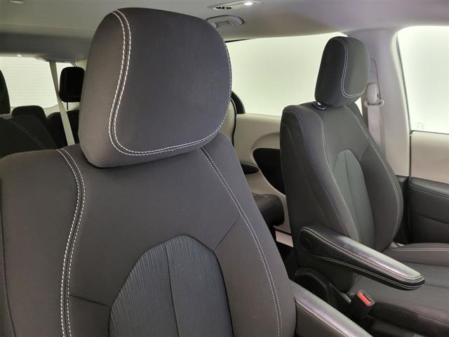 2024 Chrysler Voyager