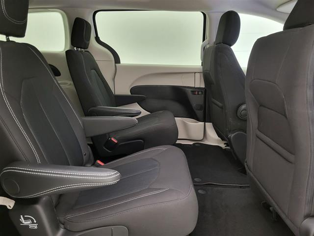 2024 Chrysler Voyager