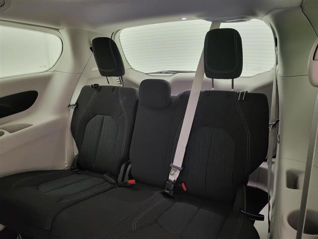 2024 Chrysler Voyager