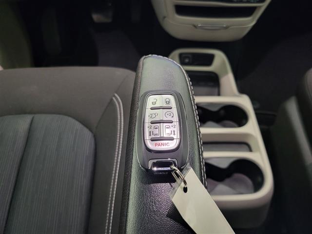 2024 Chrysler Voyager