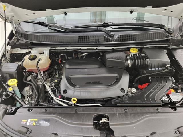 2024 Chrysler Voyager