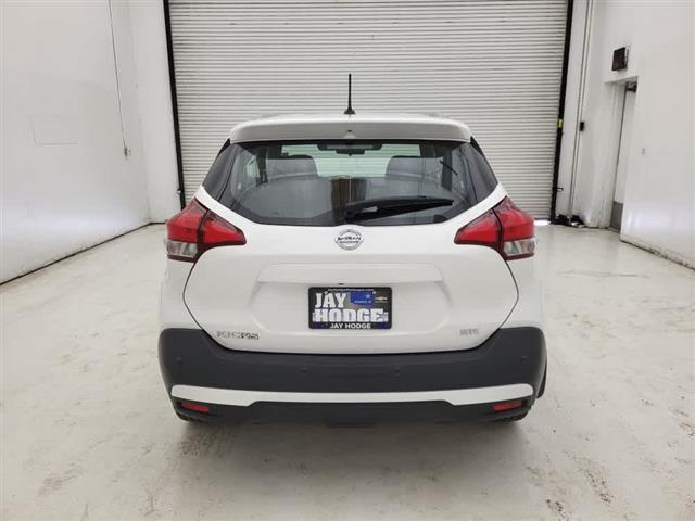 2020 Nissan Kicks