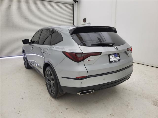 2023 Acura MDX