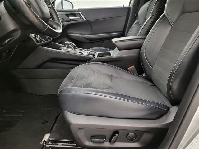 2024 Mitsubishi Outlander