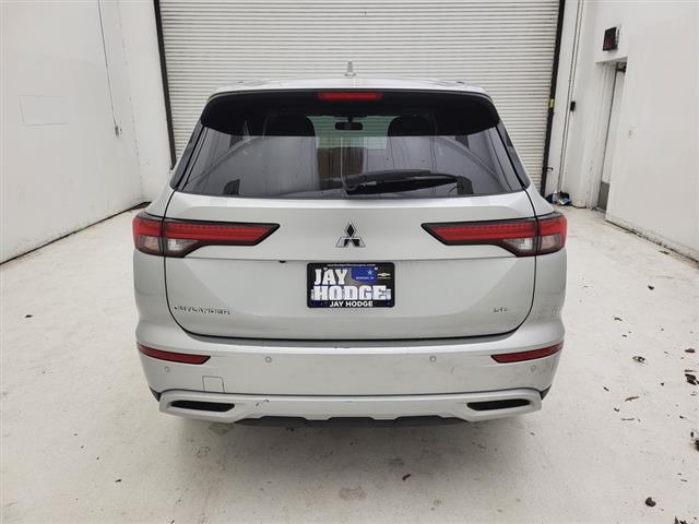 2024 Mitsubishi Outlander