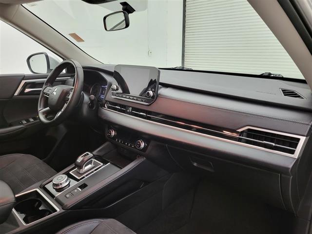 2024 Mitsubishi Outlander