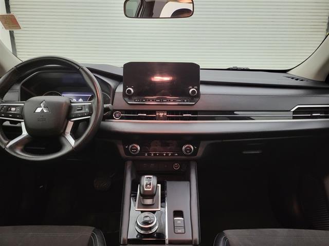 2024 Mitsubishi Outlander