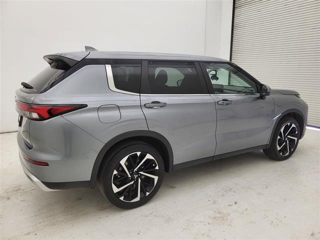 2024 Mitsubishi Outlander