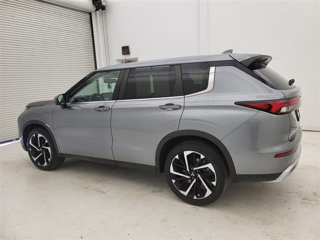 2024 Mitsubishi Outlander