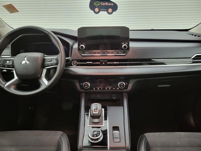 2024 Mitsubishi Outlander