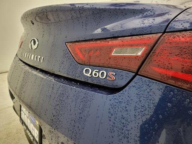 2017 INFINITI Q60