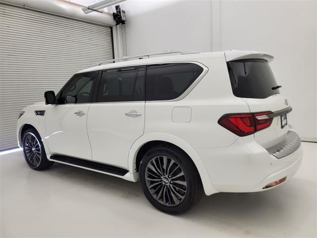 2021 INFINITI QX80