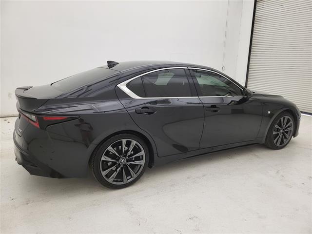 2023 Lexus IS