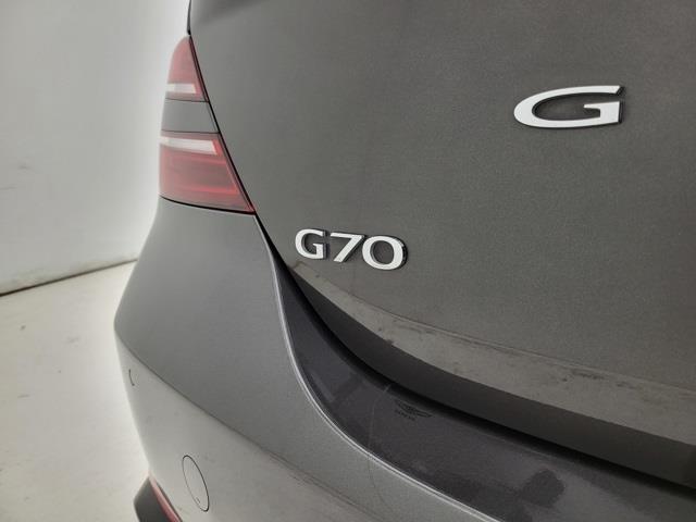 2022 Genesis G70