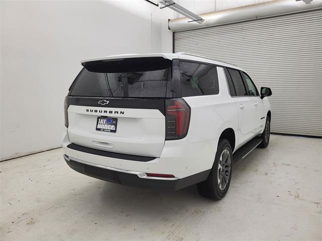 2025 Chevrolet Suburban