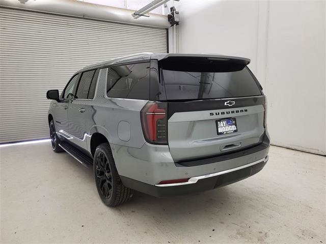 2025 Chevrolet Suburban