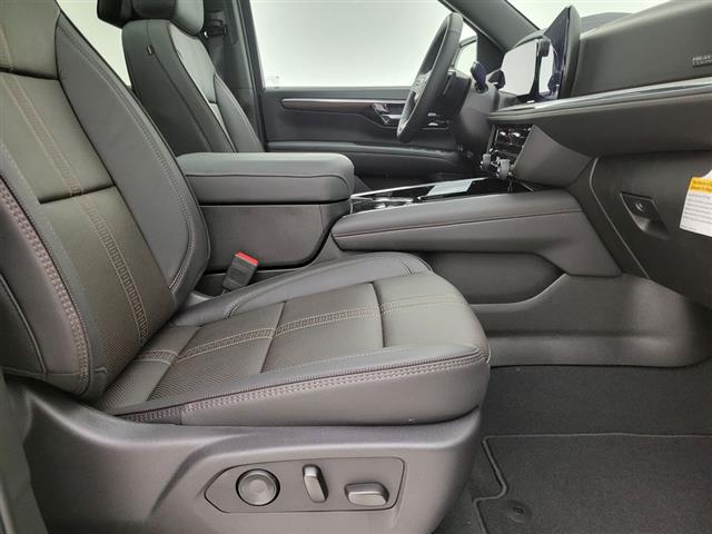 2025 Chevrolet Suburban